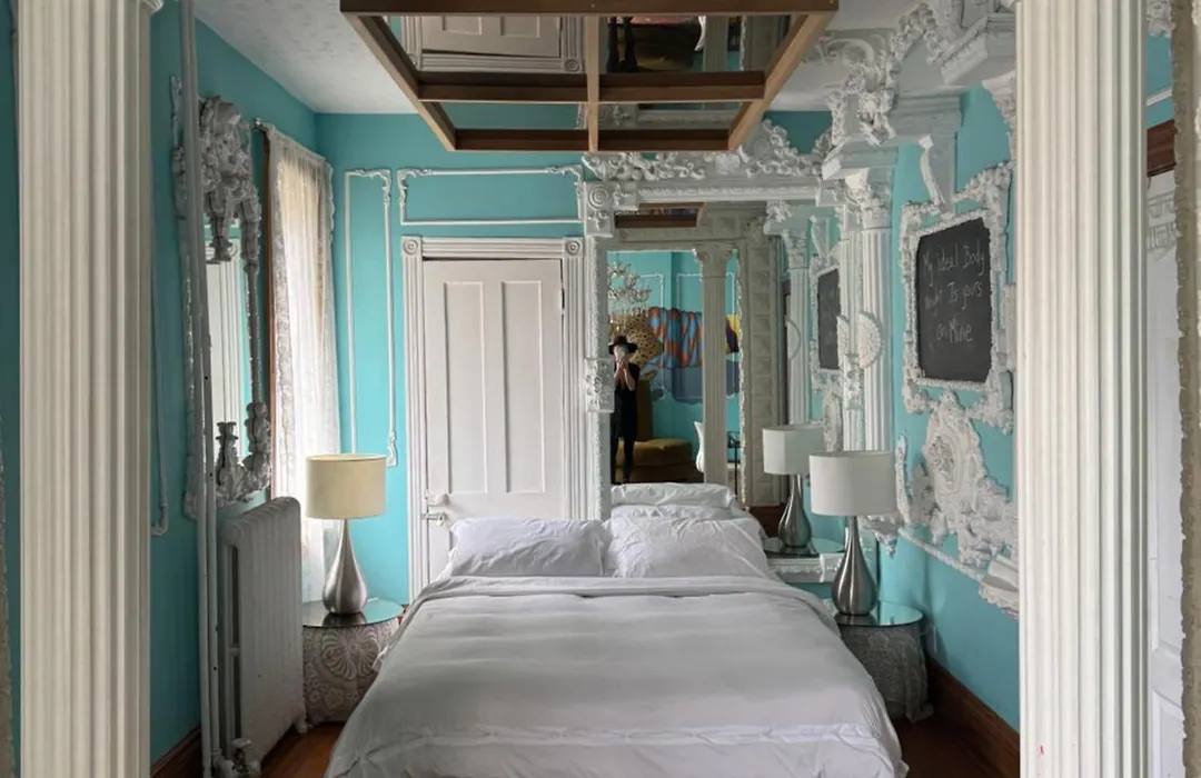 The Darling Mansion-1